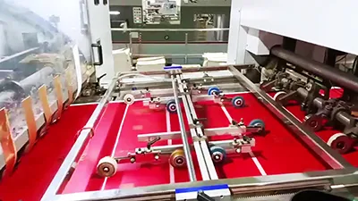 Machine automatique de découpe et rainage à plat avec unité de dénudage HF-1060MF